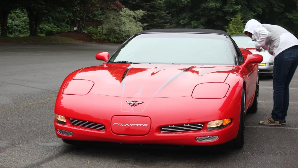 Corvette Generations/C5/C5 Red (7).webp